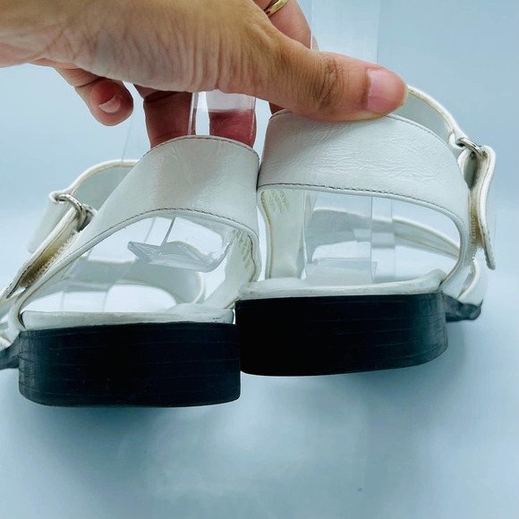 Vintage Laura Scott White Leatherv Sandals - Picture 6 of 10